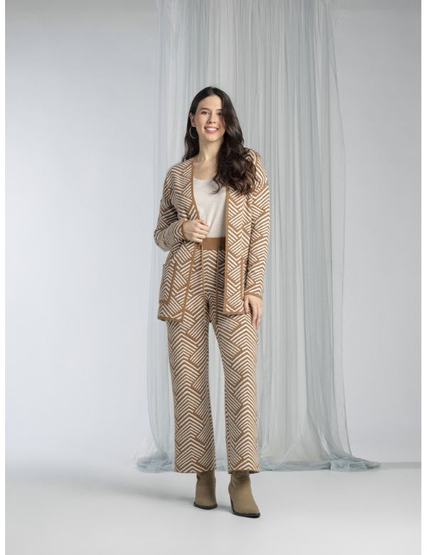 Conjunto chaqueta/pantalón beige 1457 de Amichi